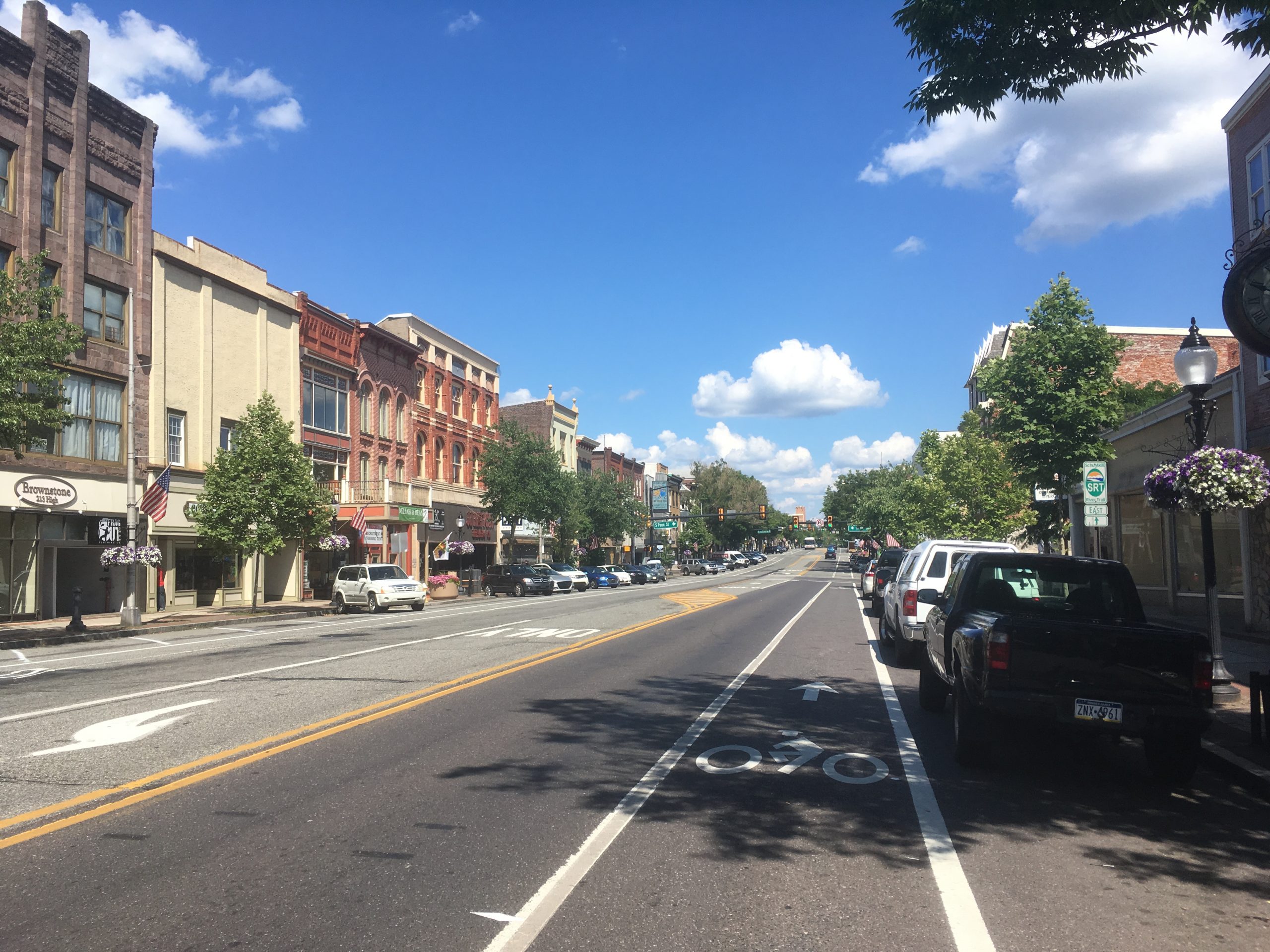 High_Street_EB_past_Hanover_Street_Pottstown